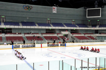 Compétition internationale de hockey sur luge